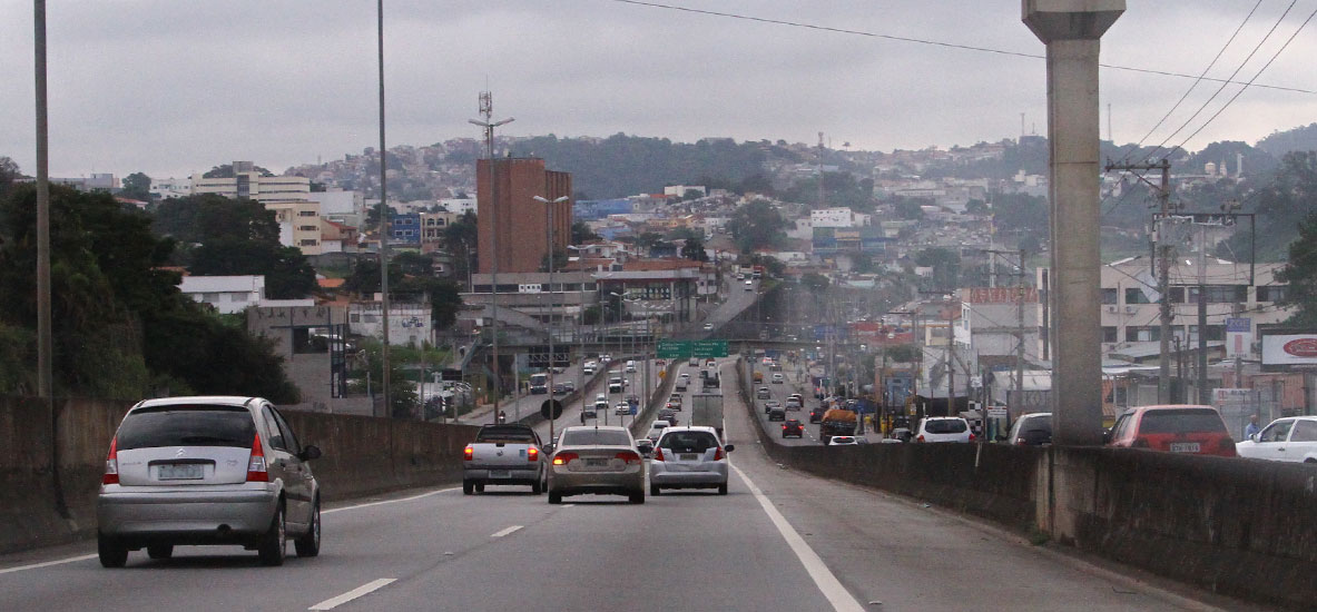 Imagem da Rodovia para o Cento de Cotia